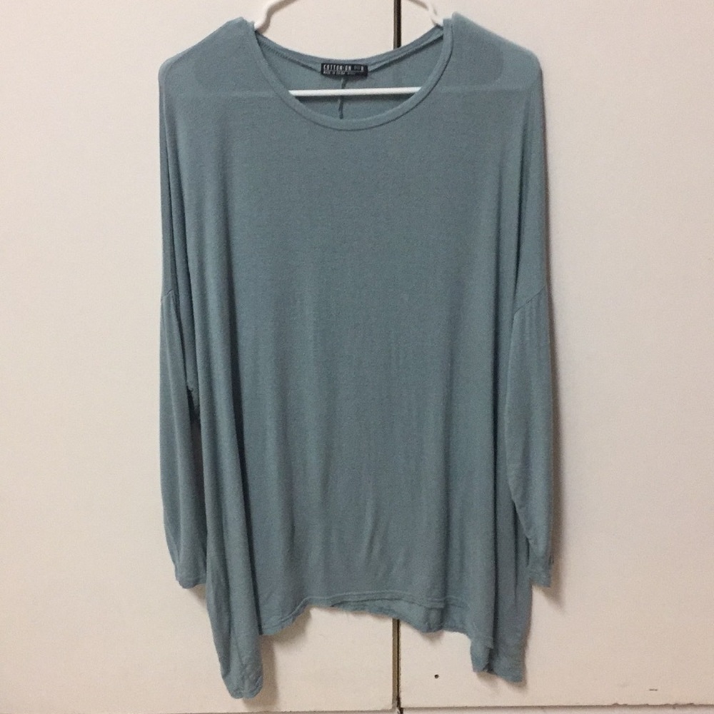 Cotton On brand oversized long sleeve!!